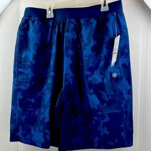 Gaian mens yoga shorts size medium. Navy camo pattern